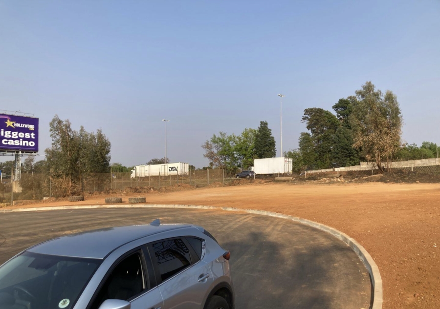 To Let Commercial Property for Rent in Bredell Gauteng