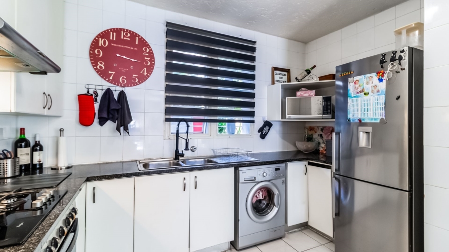 2 Bedroom Property for Sale in Bassonia Gauteng