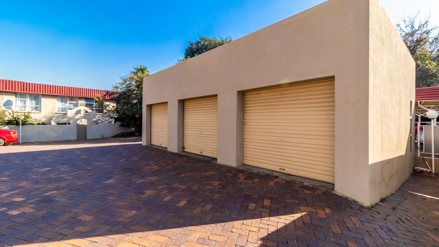 2 Bedroom Property for Sale in Bassonia Gauteng