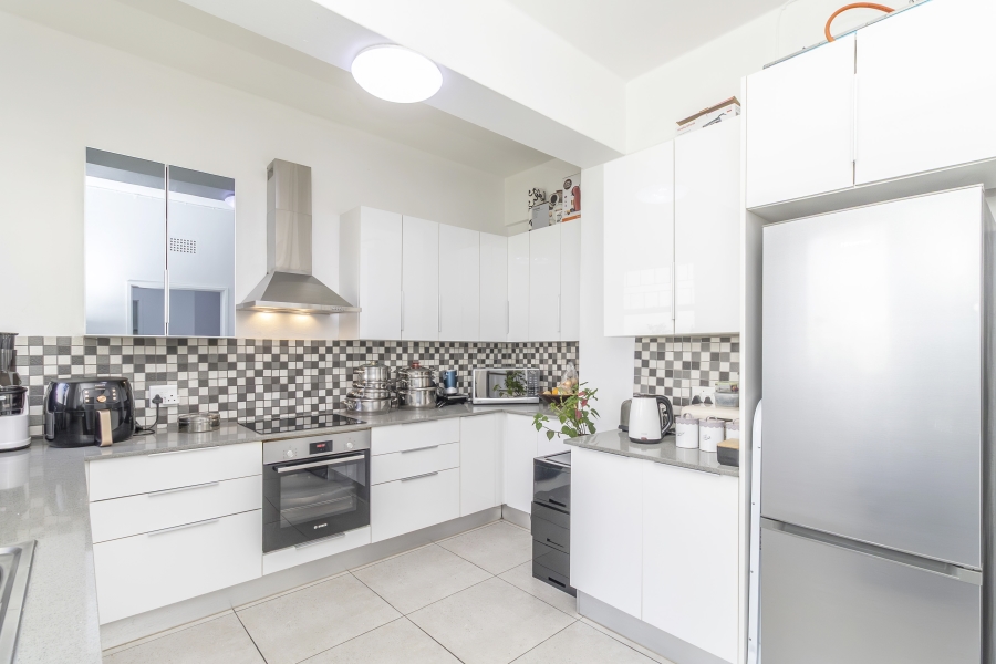 3 Bedroom Property for Sale in Rosebank Gauteng