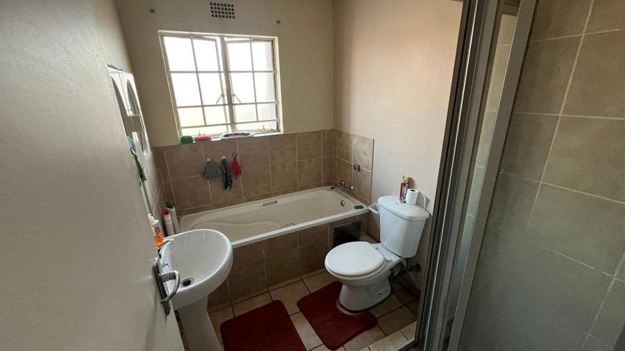 2 Bedroom Property for Sale in Minnebron Gauteng