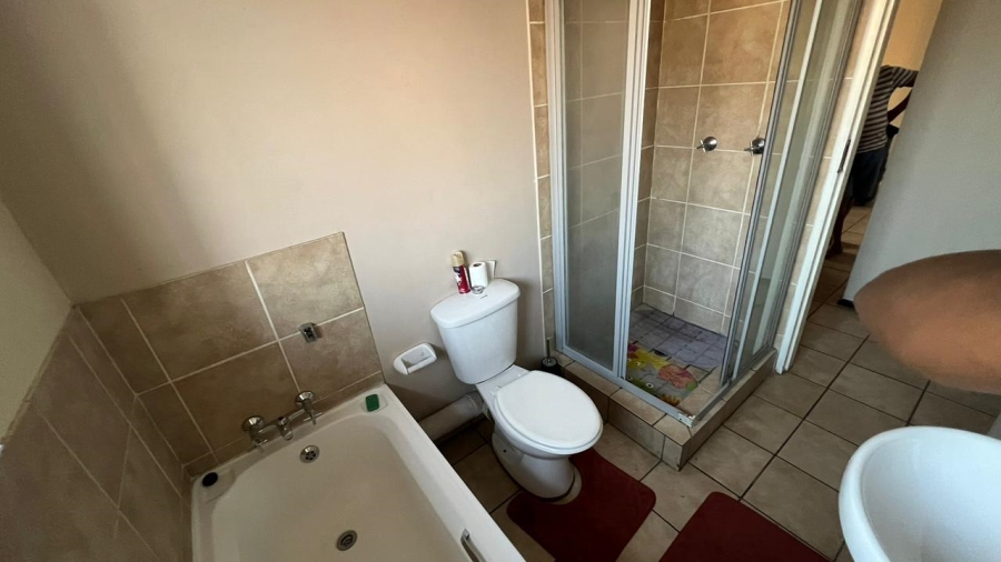2 Bedroom Property for Sale in Minnebron Gauteng