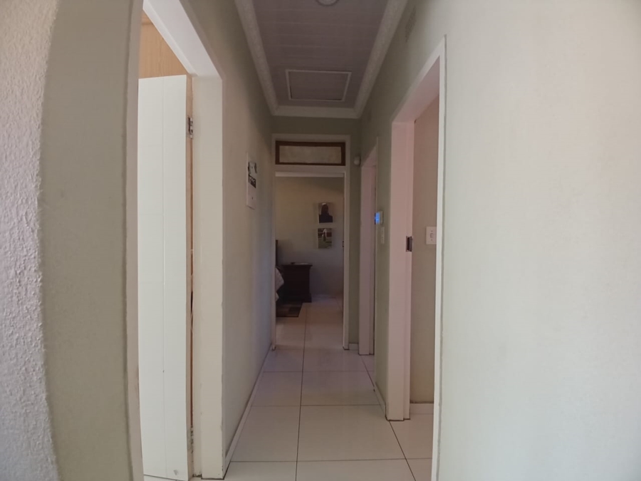 5 Bedroom Property for Sale in Groblerpark Gauteng