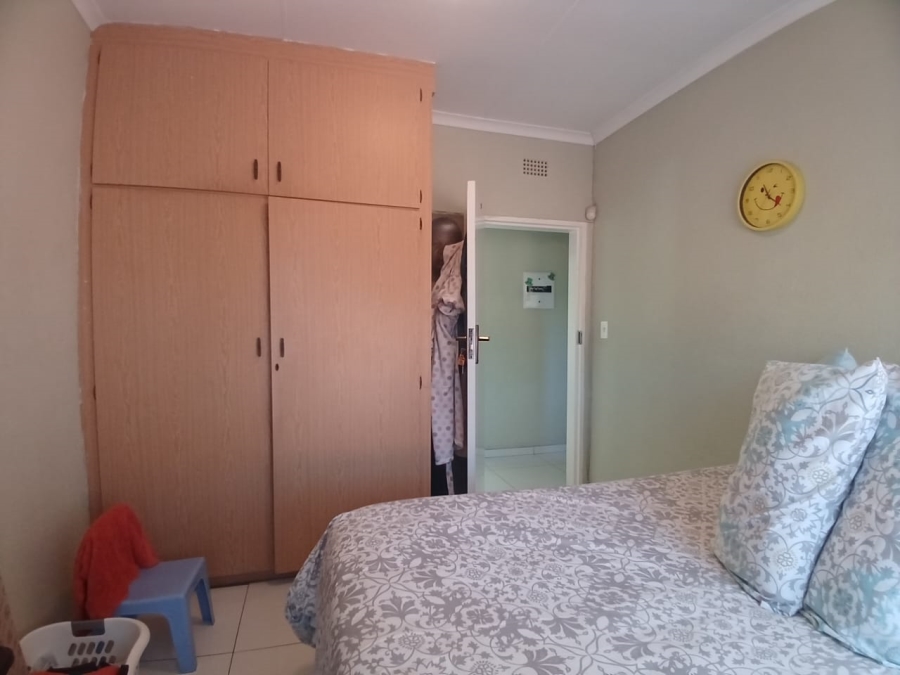 5 Bedroom Property for Sale in Groblerpark Gauteng