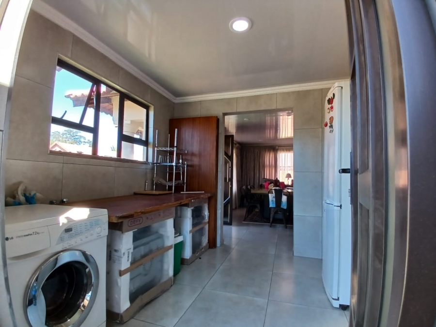 5 Bedroom Property for Sale in Groblerpark Gauteng