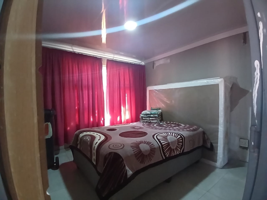 5 Bedroom Property for Sale in Groblerpark Gauteng