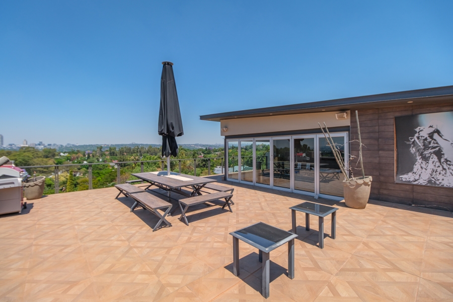 3 Bedroom Property for Sale in Hurlingham Manor Gauteng