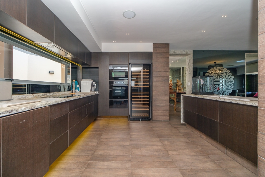 3 Bedroom Property for Sale in Hurlingham Manor Gauteng