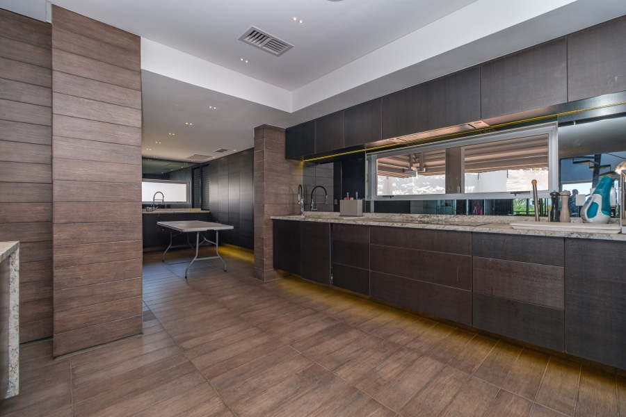 3 Bedroom Property for Sale in Hurlingham Manor Gauteng