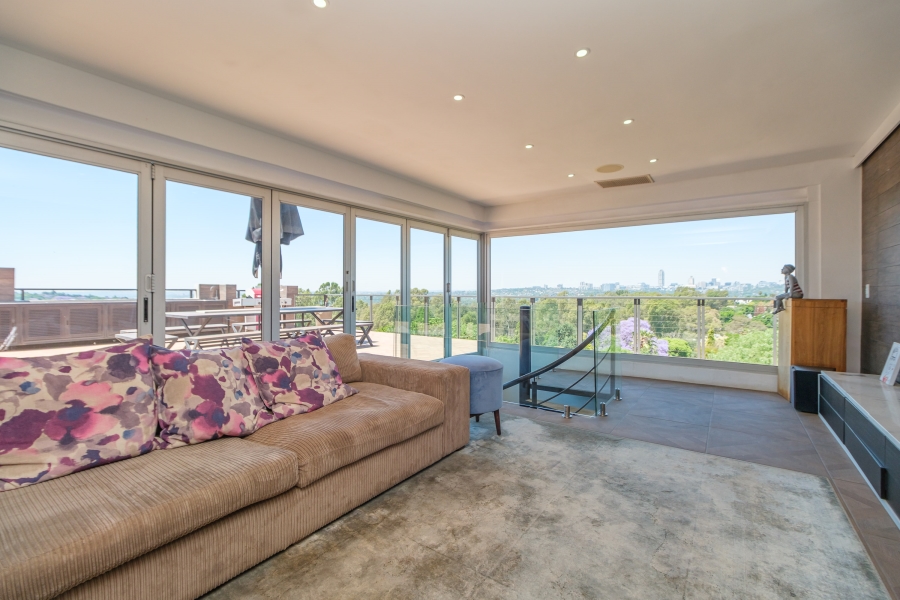 3 Bedroom Property for Sale in Hurlingham Manor Gauteng