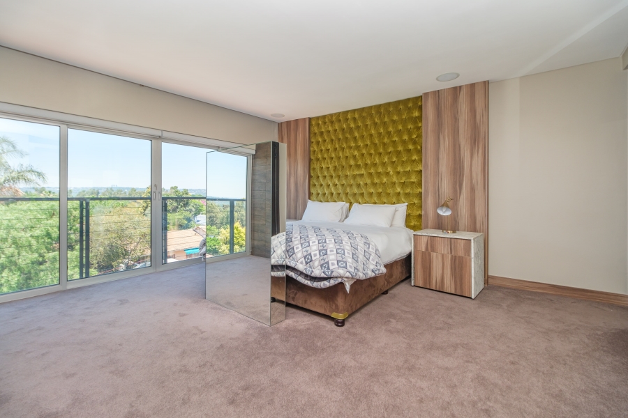 3 Bedroom Property for Sale in Hurlingham Manor Gauteng