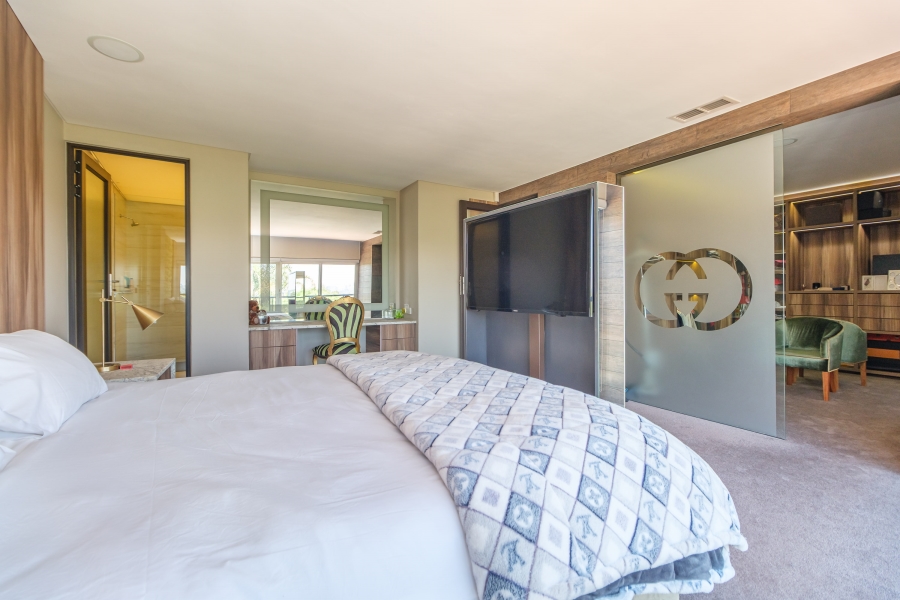 3 Bedroom Property for Sale in Hurlingham Manor Gauteng