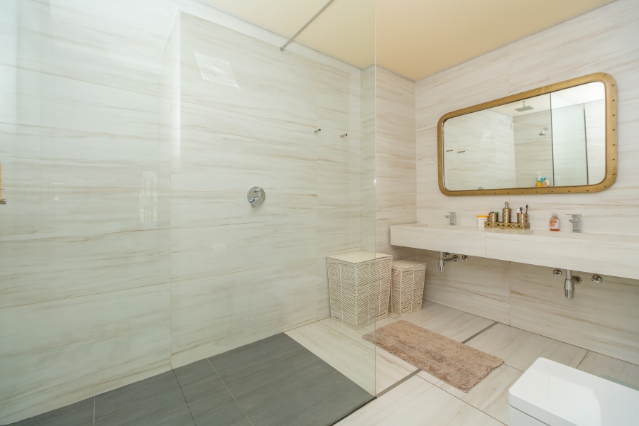 3 Bedroom Property for Sale in Hurlingham Manor Gauteng