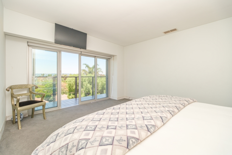 3 Bedroom Property for Sale in Hurlingham Manor Gauteng