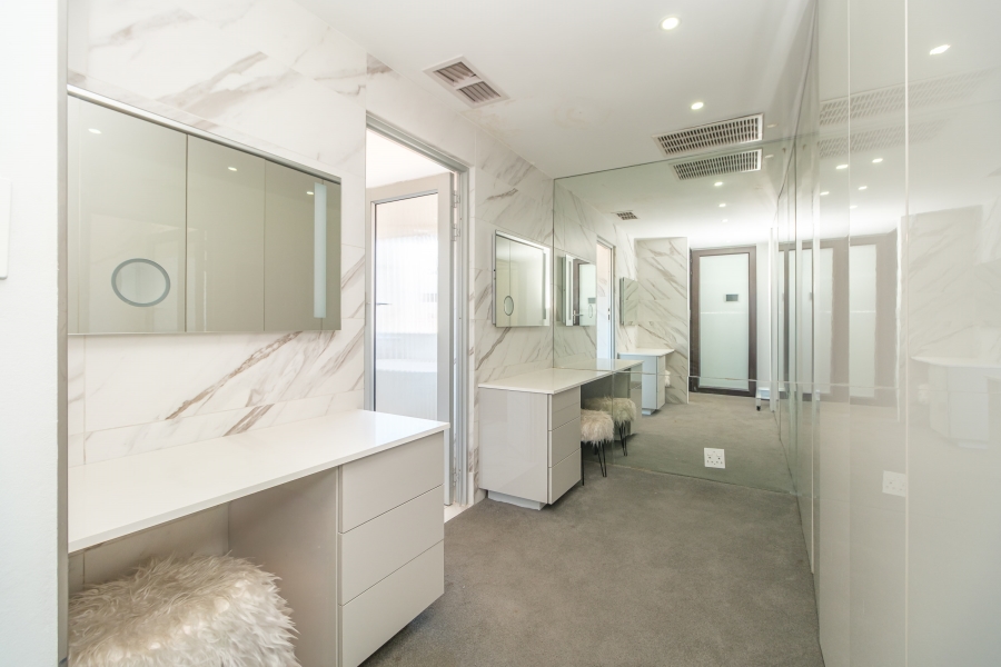3 Bedroom Property for Sale in Hurlingham Manor Gauteng