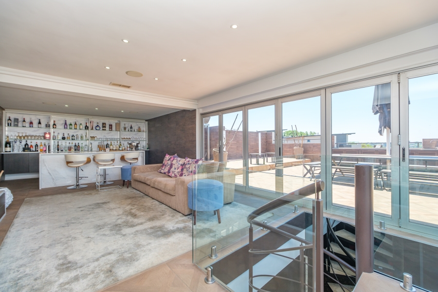 3 Bedroom Property for Sale in Hurlingham Manor Gauteng