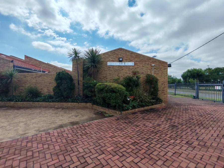 3 Bedroom Property for Sale in Three Rivers Gauteng