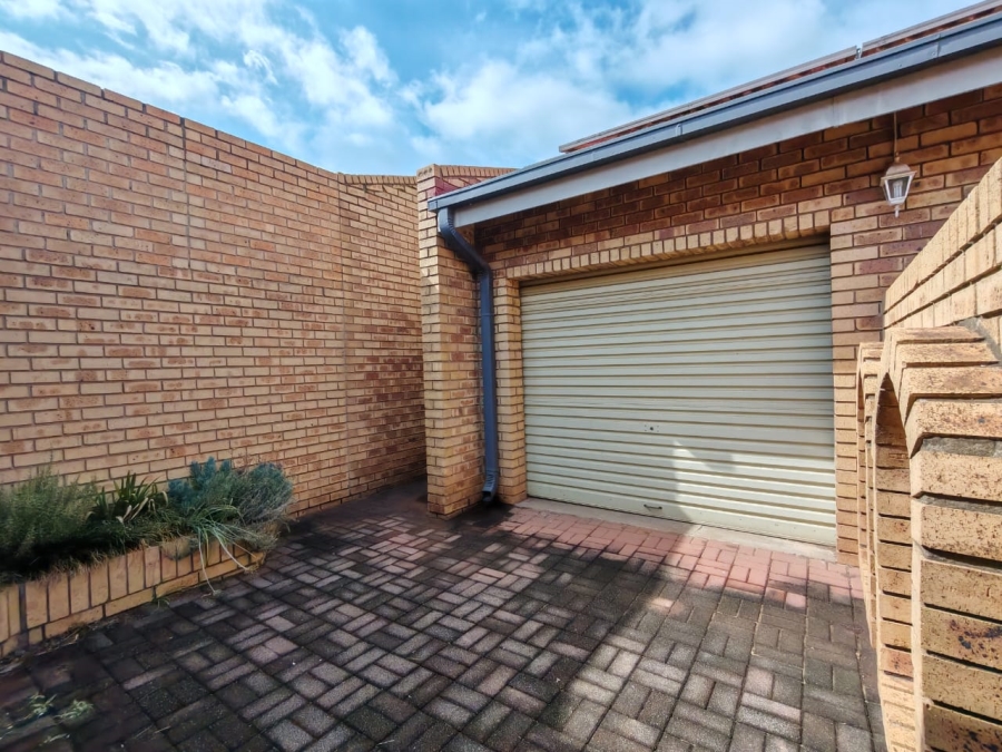3 Bedroom Property for Sale in Three Rivers Gauteng