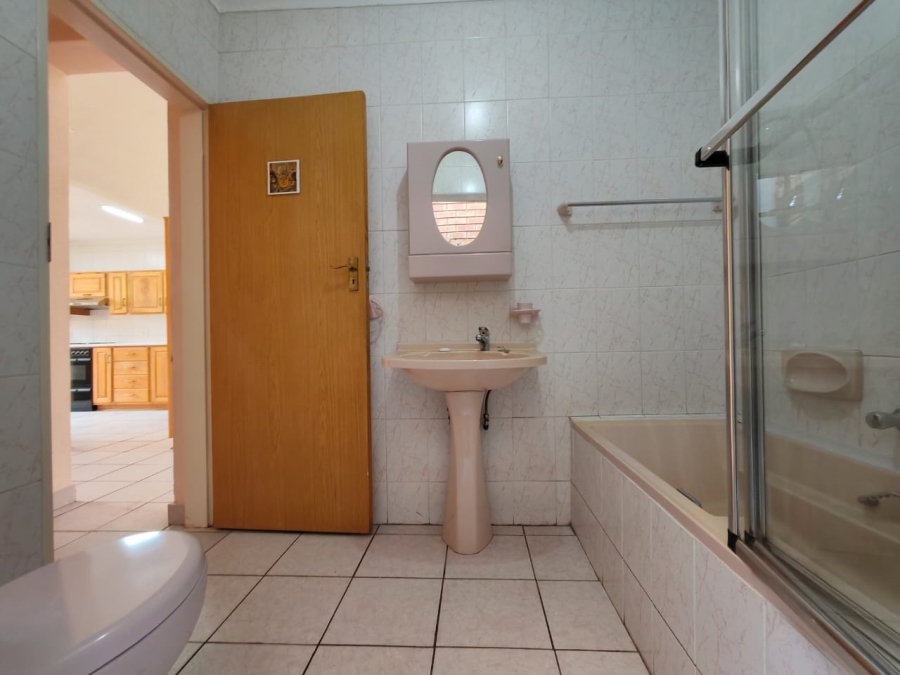 3 Bedroom Property for Sale in Three Rivers Gauteng