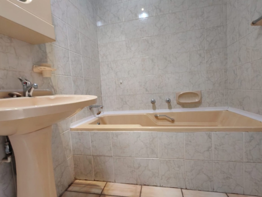 3 Bedroom Property for Sale in Three Rivers Gauteng