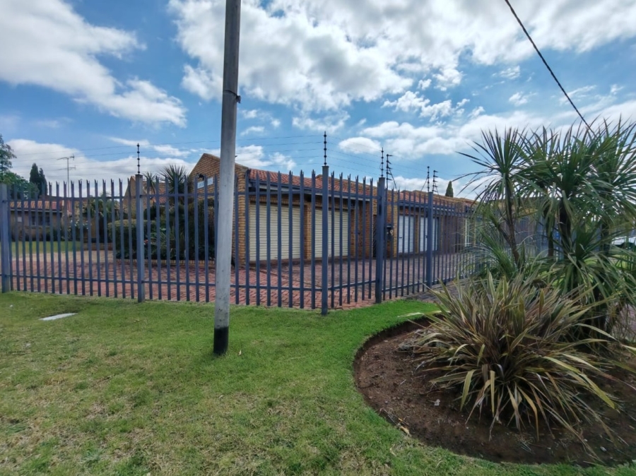 3 Bedroom Property for Sale in Three Rivers Gauteng