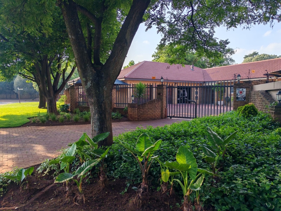 3 Bedroom Property for Sale in Three Rivers Proper Gauteng