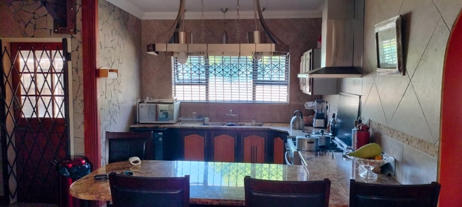 4 Bedroom Property for Sale in Glen Marais Gauteng