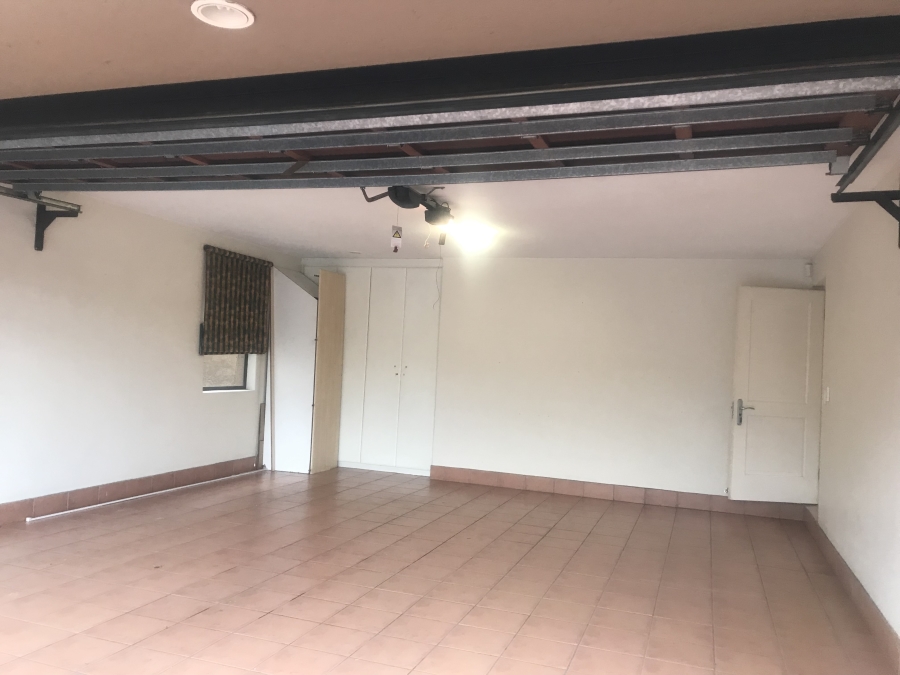 To Let 3 Bedroom Property for Rent in River Club Gauteng