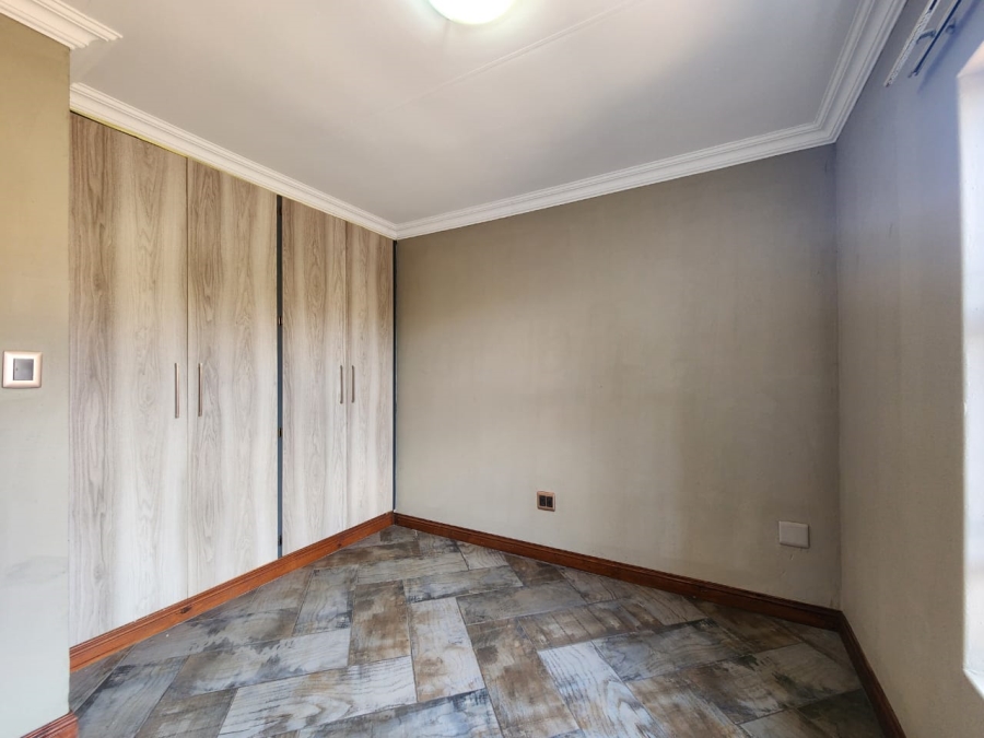 2 Bedroom Property for Sale in Three Rivers Gauteng