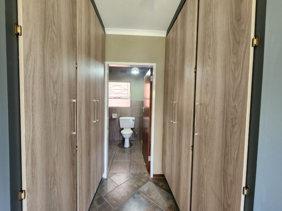 2 Bedroom Property for Sale in Three Rivers Gauteng