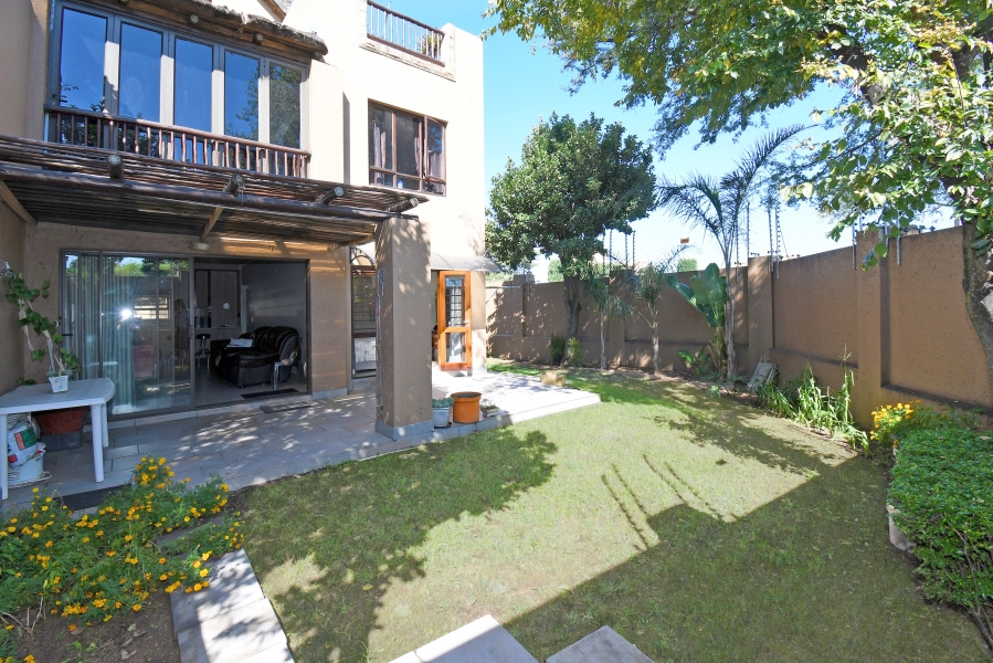 2 Bedroom Property for Sale in Sunninghill Gauteng