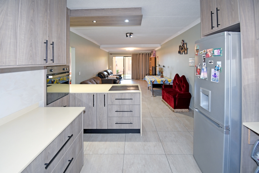 2 Bedroom Property for Sale in Sunninghill Gauteng