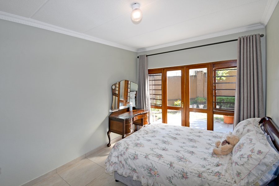 2 Bedroom Property for Sale in Sunninghill Gauteng