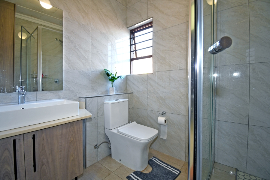 2 Bedroom Property for Sale in Sunninghill Gauteng