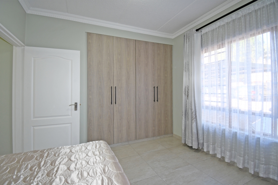 2 Bedroom Property for Sale in Sunninghill Gauteng