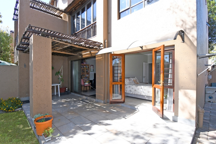 2 Bedroom Property for Sale in Sunninghill Gauteng