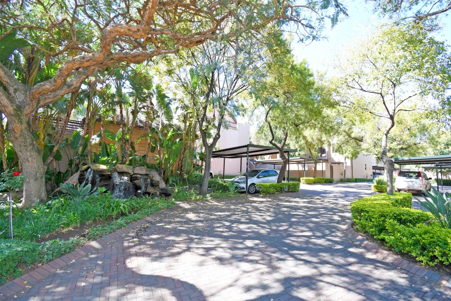 2 Bedroom Property for Sale in Sunninghill Gauteng