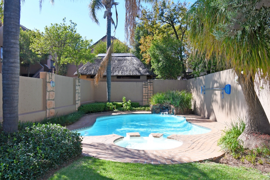 2 Bedroom Property for Sale in Sunninghill Gauteng