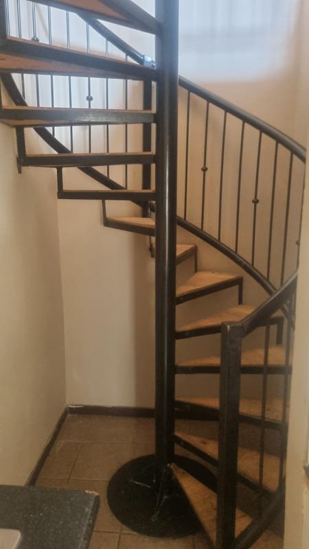 6 Bedroom Property for Sale in Buccleuch Gauteng