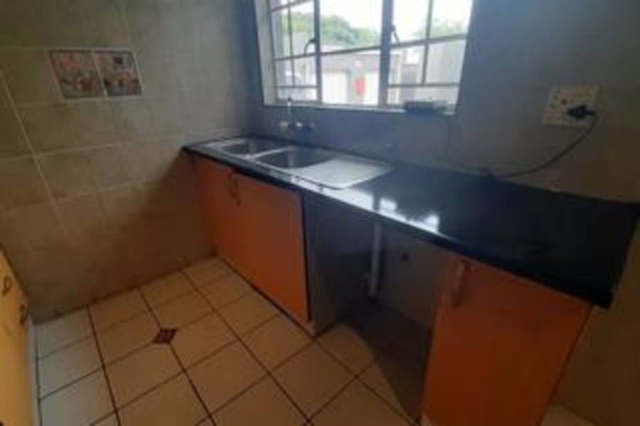 2 Bedroom Property for Sale in Klopperpark Gauteng