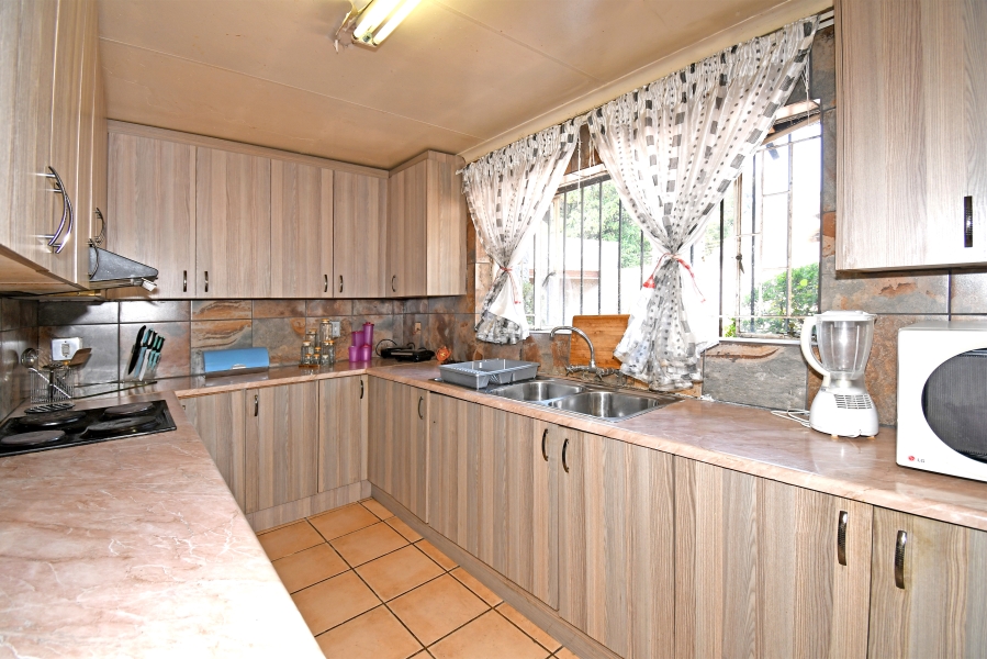 3 Bedroom Property for Sale in Bloubosrand Gauteng