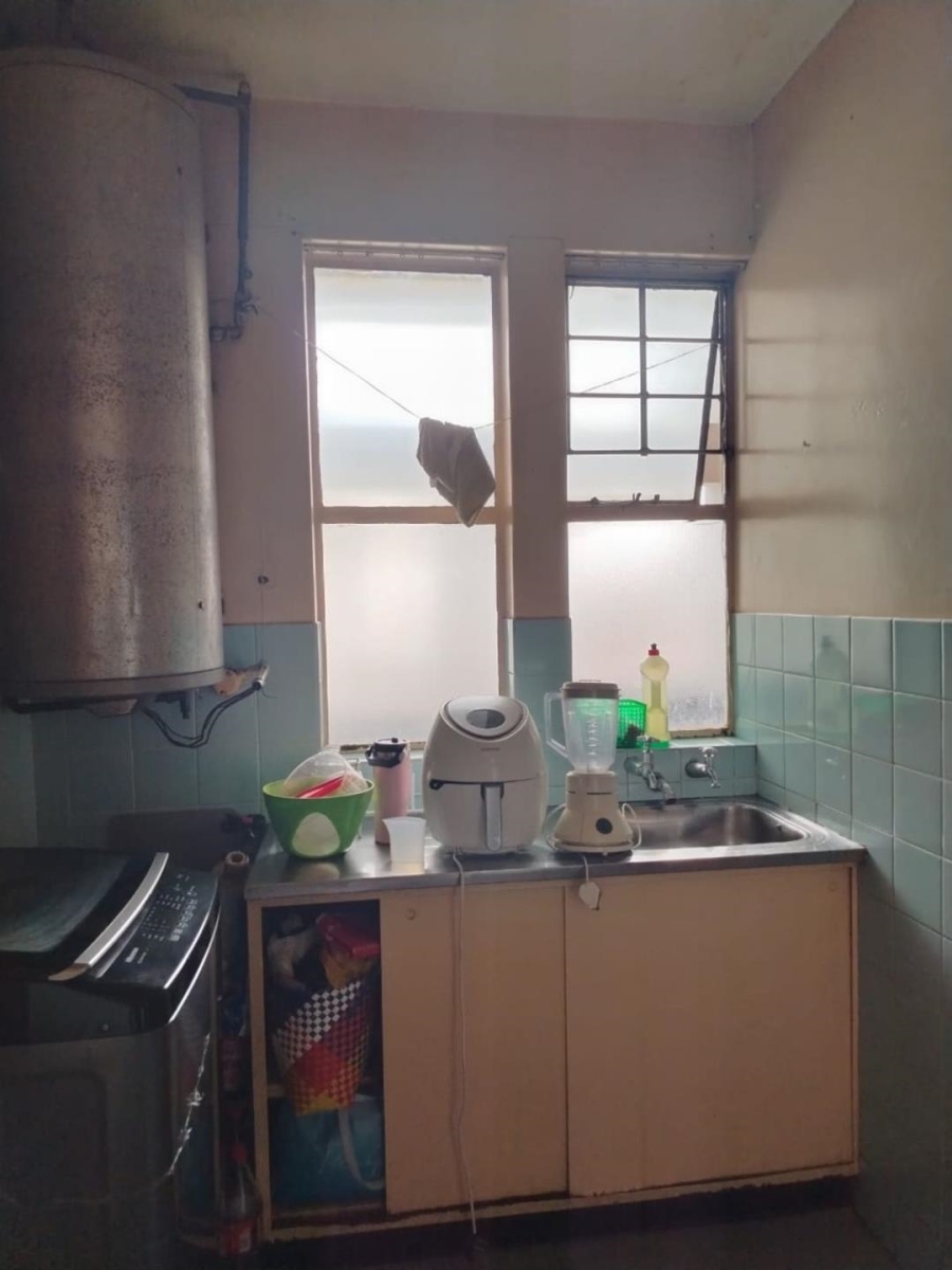 1 Bedroom Property for Sale in Johannesburg Central Gauteng
