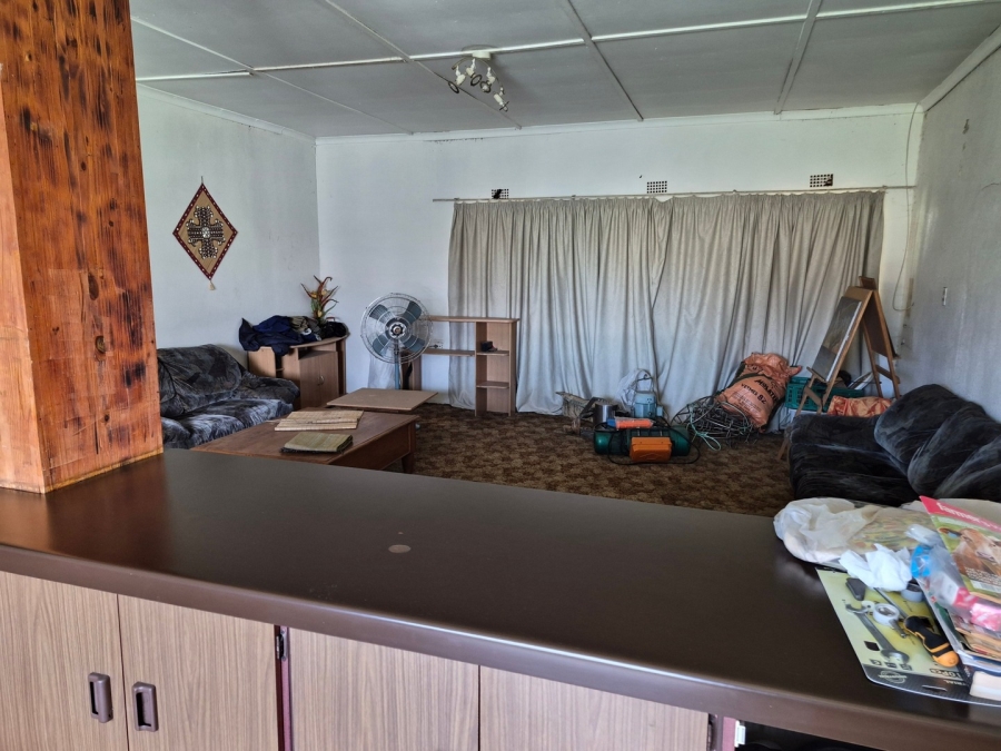 6 Bedroom Property for Sale in Homestead Apple Orchards Gauteng