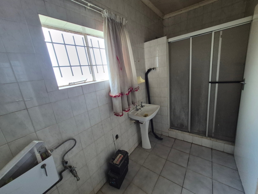 6 Bedroom Property for Sale in Homestead Apple Orchards Gauteng