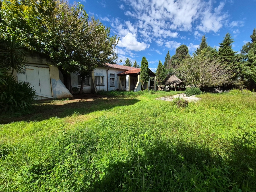 6 Bedroom Property for Sale in Homestead Apple Orchards Gauteng