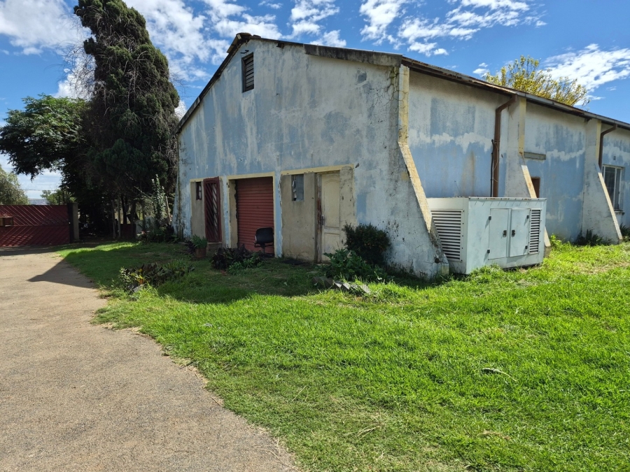 6 Bedroom Property for Sale in Homestead Apple Orchards Gauteng