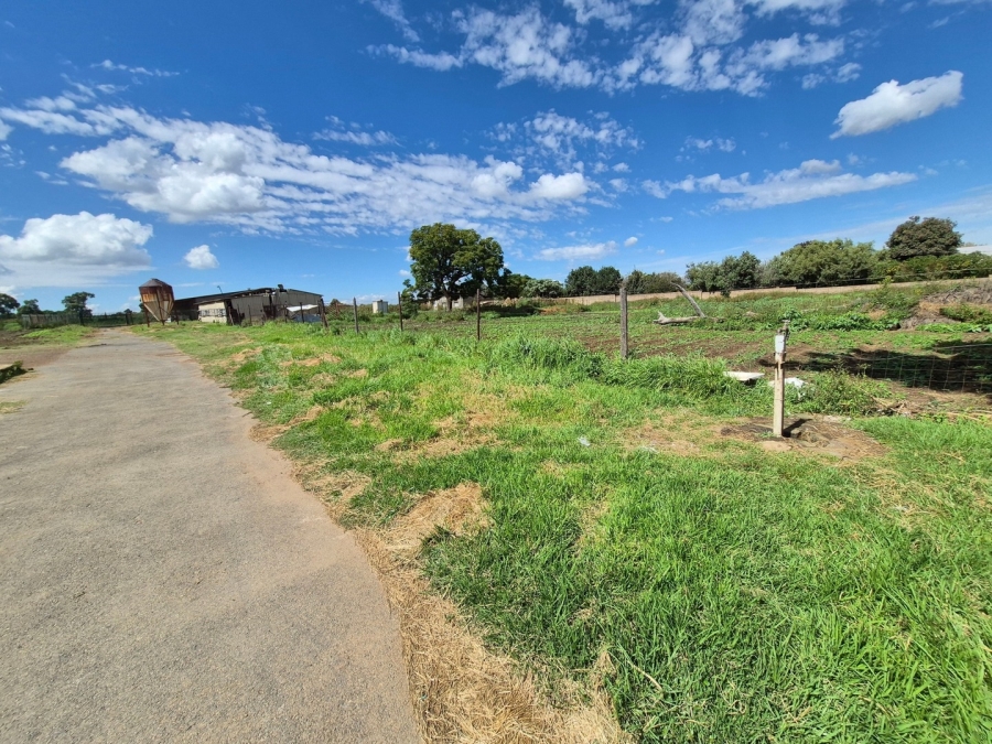 6 Bedroom Property for Sale in Homestead Apple Orchards Gauteng