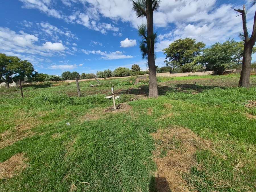6 Bedroom Property for Sale in Homestead Apple Orchards Gauteng