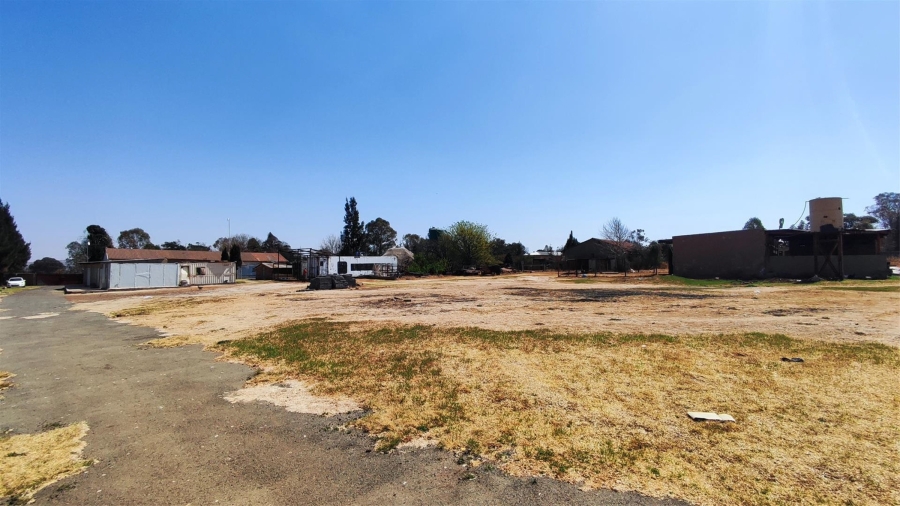 6 Bedroom Property for Sale in Homestead Apple Orchards Gauteng