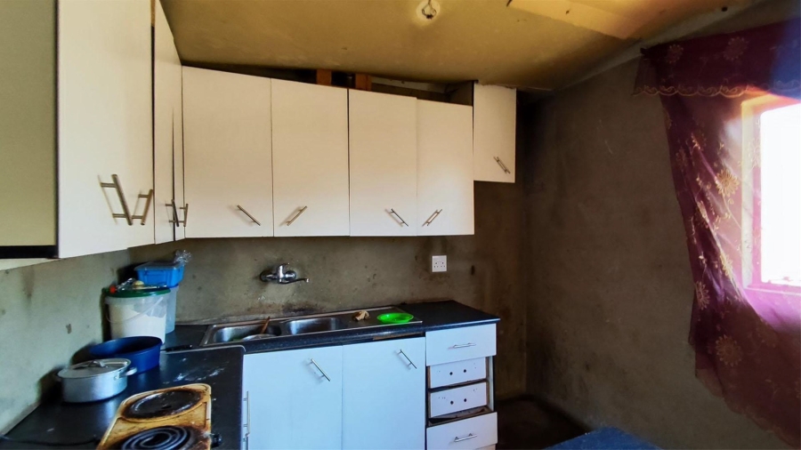 6 Bedroom Property for Sale in Homestead Apple Orchards Gauteng